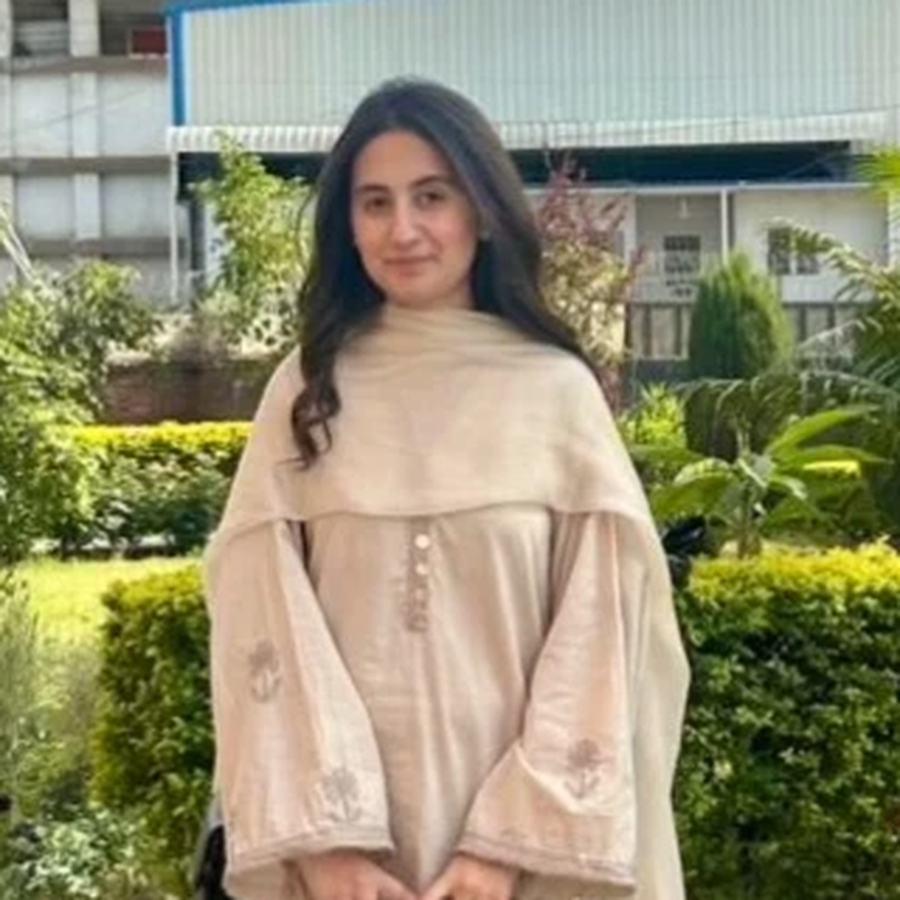 Portrait of Salwa Ishtiaq.